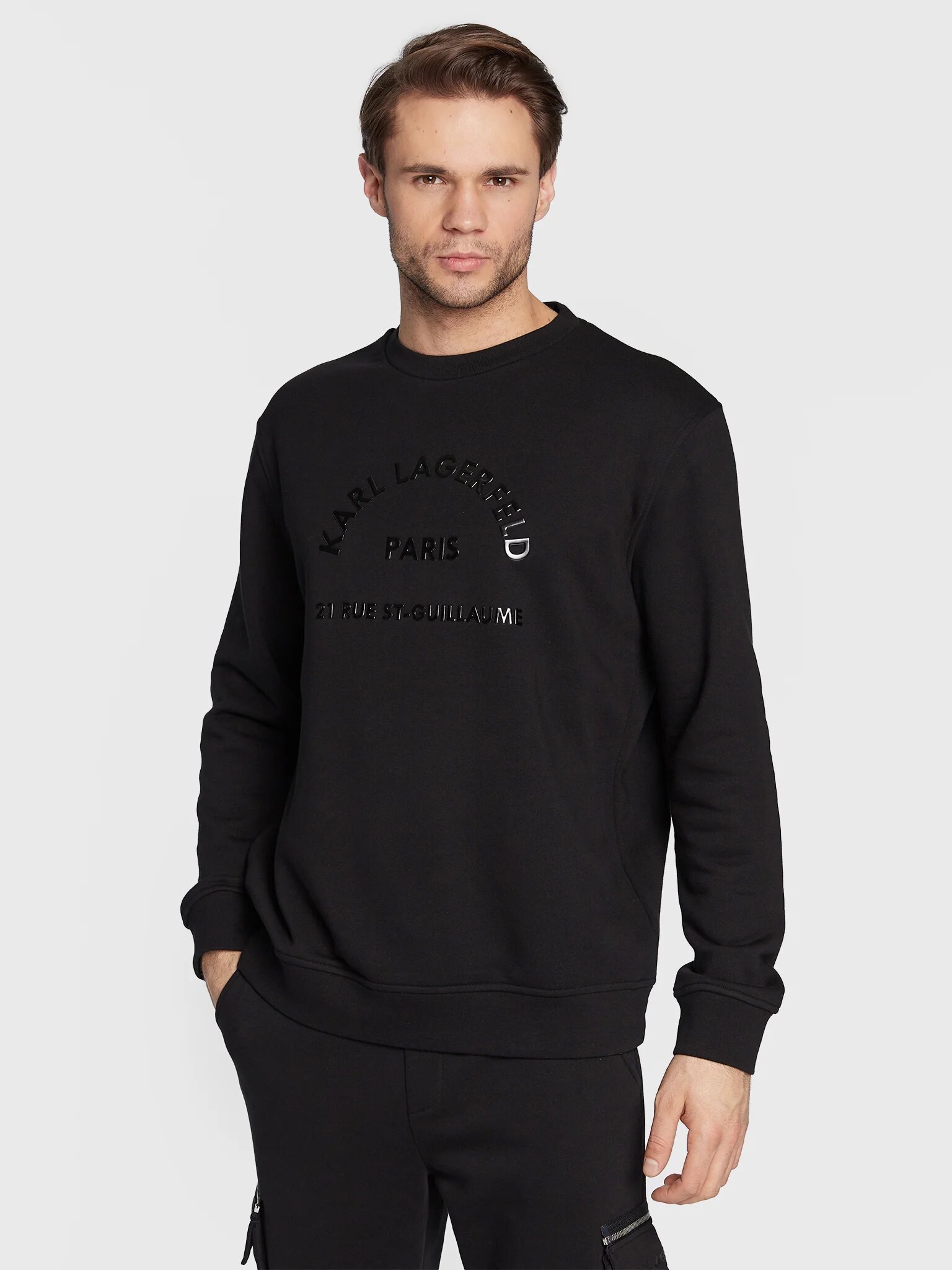 sudadera-negra-hombre-858wjp-1.jpg
